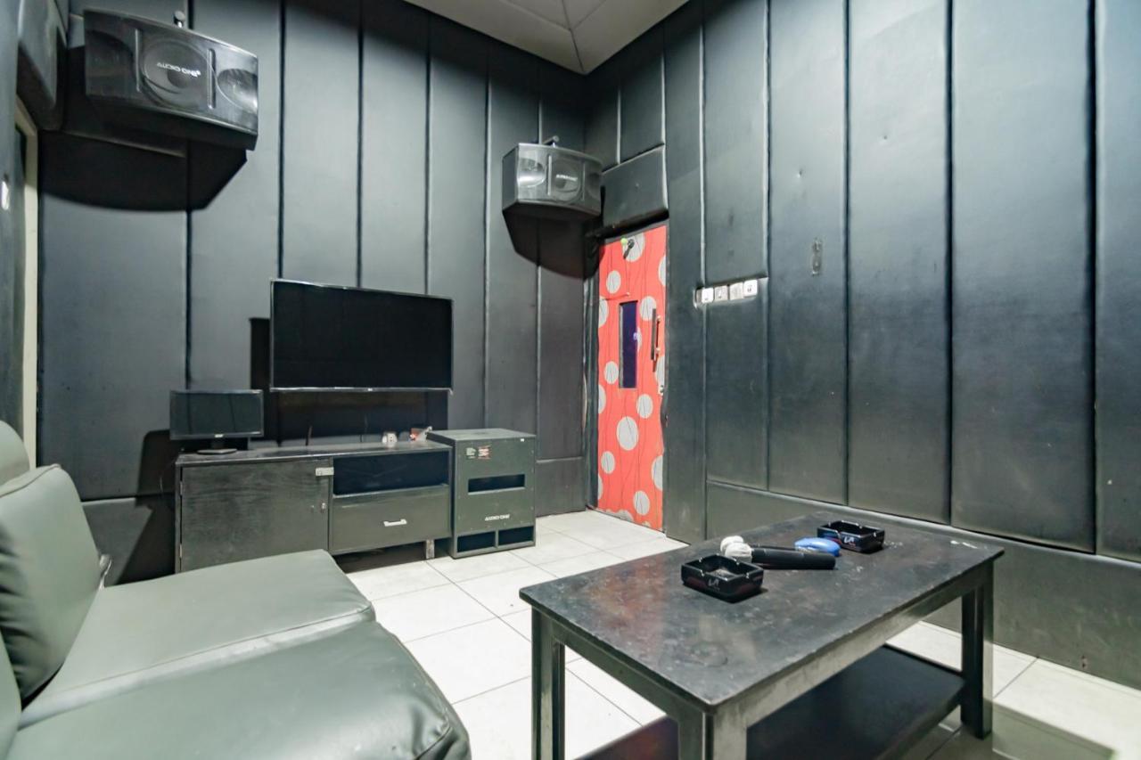 Hotel Markoni Pamanukan Mitra Reddoorz Pamanukan Hilir Exterior foto