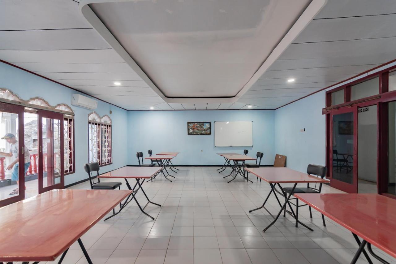 Hotel Markoni Pamanukan Mitra Reddoorz Pamanukan Hilir Exterior foto