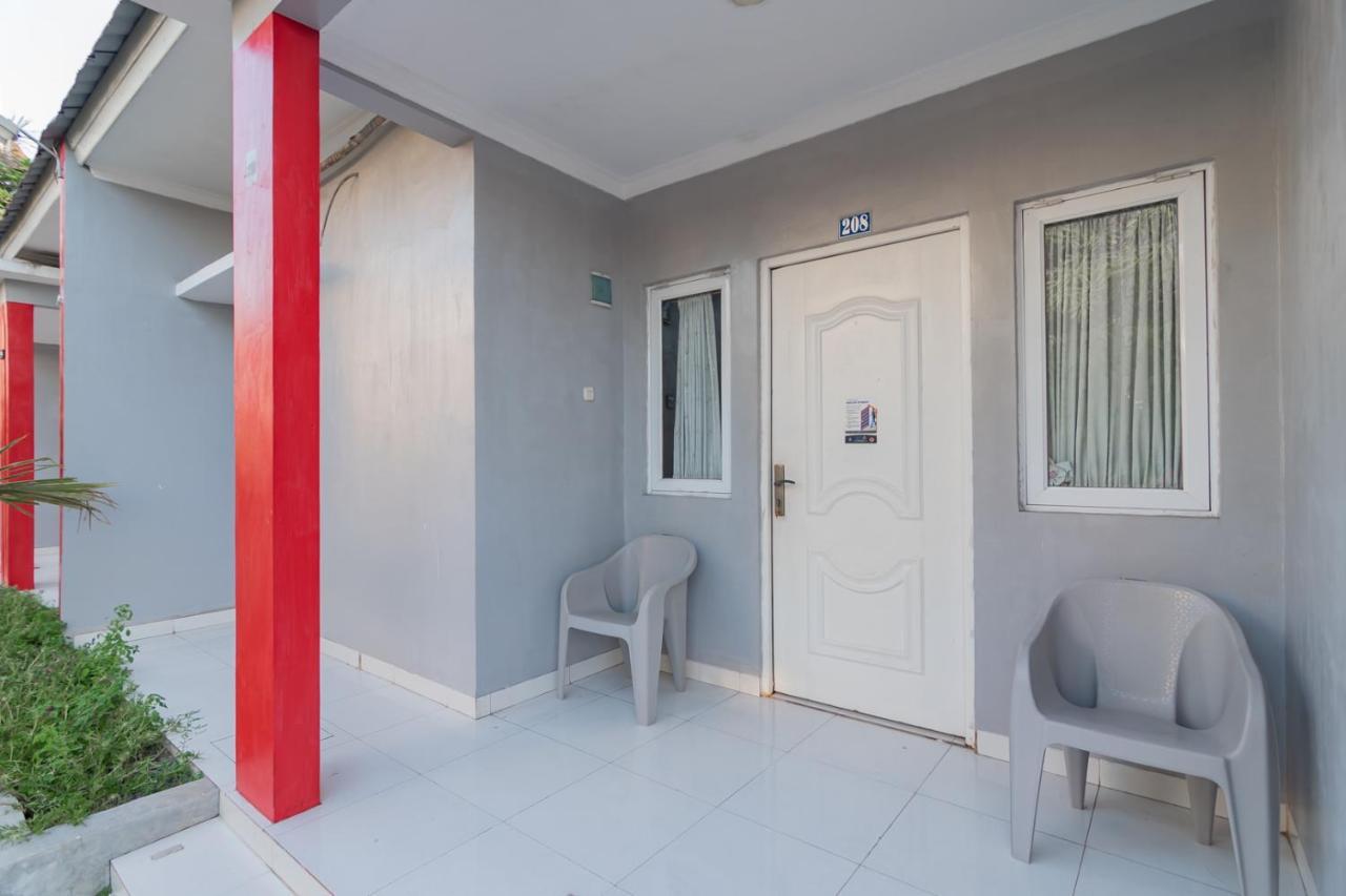 Hotel Markoni Pamanukan Mitra Reddoorz Pamanukan Hilir Exterior foto