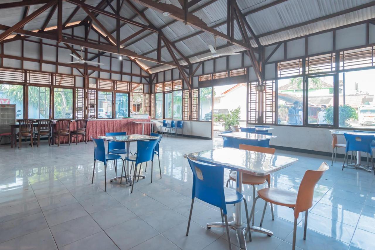 Hotel Markoni Pamanukan Mitra Reddoorz Pamanukan Hilir Exterior foto