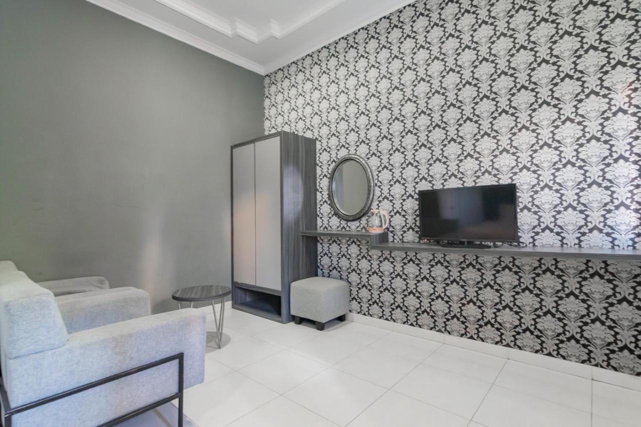 Hotel Markoni Pamanukan Mitra Reddoorz Pamanukan Hilir Exterior foto