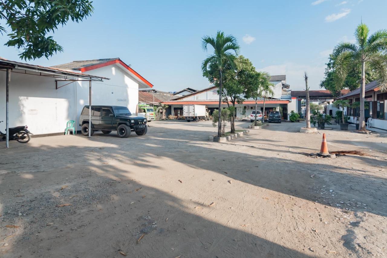 Hotel Markoni Pamanukan Mitra Reddoorz Pamanukan Hilir Exterior foto